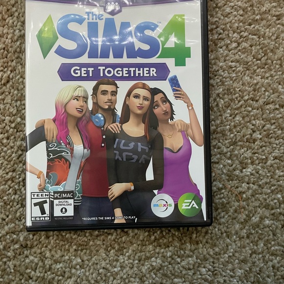 10 sims 3 and 4 games. I no longer use them and am looking to sell them. - Picture 7 of 11